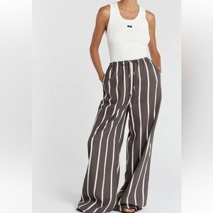 Elliot Striped pants by Dissh